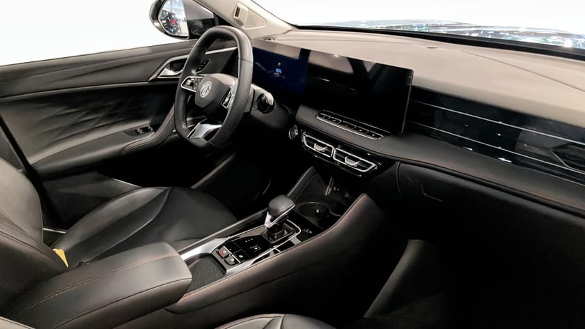 Bild 3 av MG HS PHEV Automatisk, 307hk, LUXURY