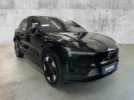 Volvo EX30 Single Motor Extended Range Ext. Plus PILOT.ASSIST|VPUMPE|ACC|H&K|19"