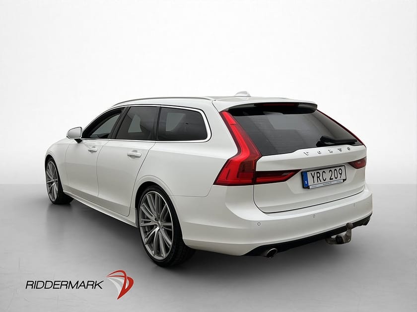 Bild 5 av Volvo V90 D4 AWD Momentum Skinn Värmare Kamera Navi Drag