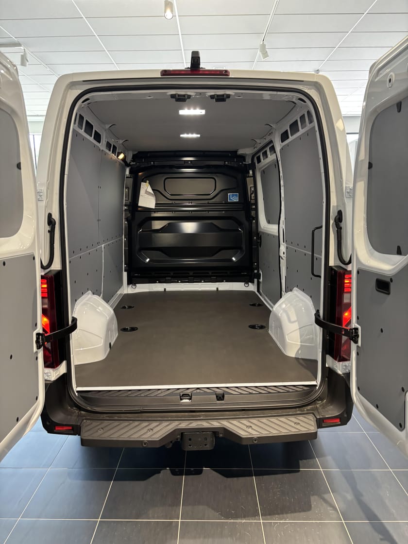 Bild 5 av Renault Master Skåp Nordic Li 150 L2H2  Automat/Drag/Backkamera/Navigering