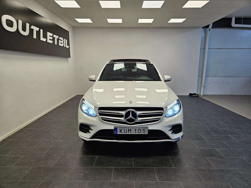 Bild 5 av Mercedes-Benz GLC 220 d 4MATIC AMG Luftfjädring Panorama Värmare Nav Drag