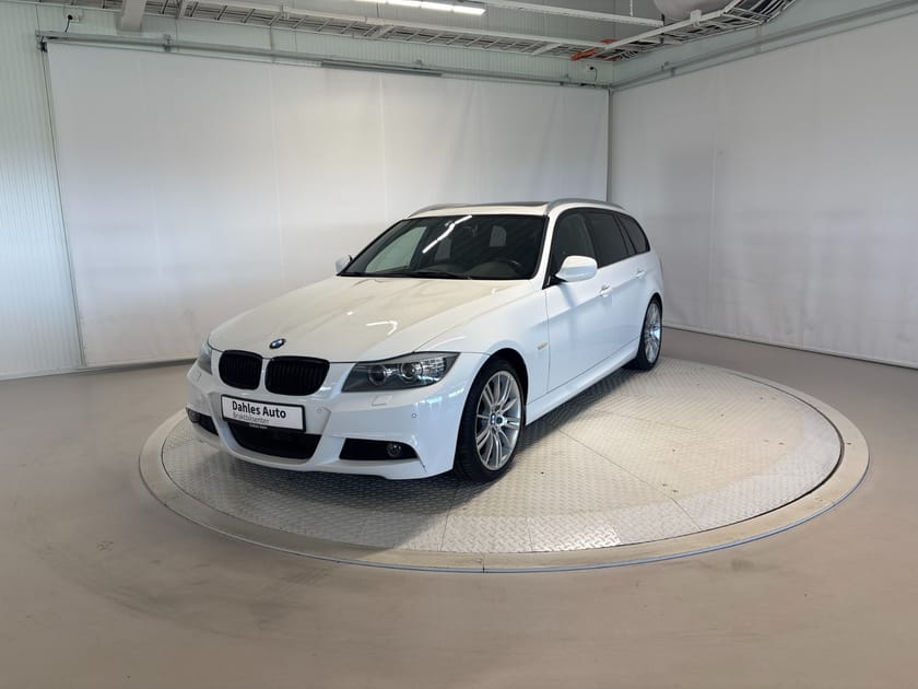 Bilde 1 av BMW 316d Touring M-Sport Outlet! Cruise/Pano/H&amp;K/Navi/BT/EU2028