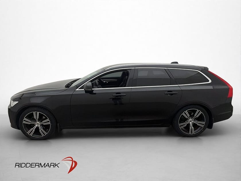 Bild 4 av Volvo V90 D4 AWD Momentum VOC D-Värmare Drag Navi Halvskinn
