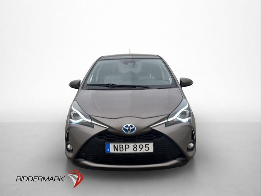 Bild 2 av Toyota Yaris Hybrid 101hk Style Panorama Värmare Kamera Navi