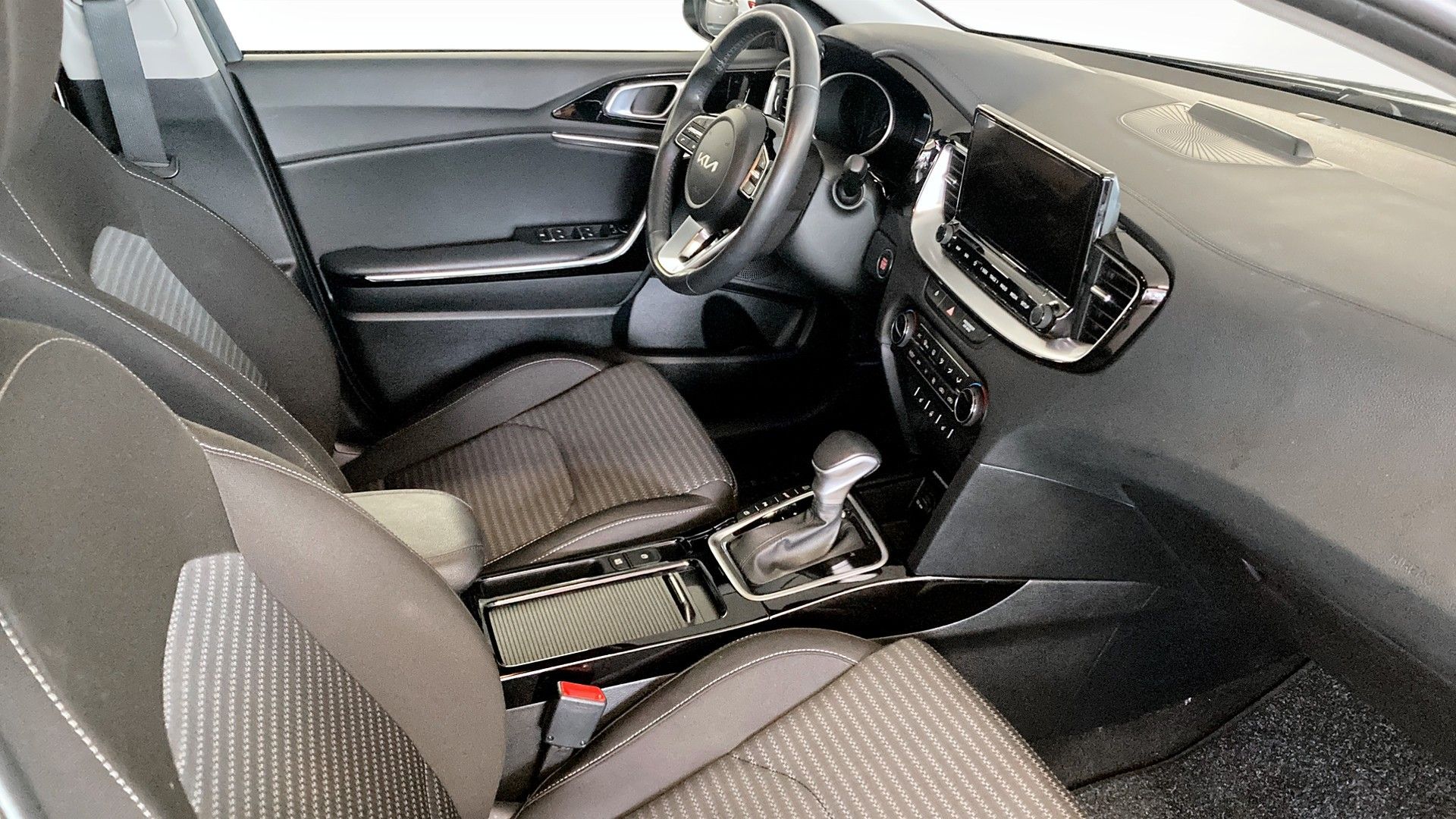 Kia Ceed SW PHEV ACTION 2024, kuva 3/10