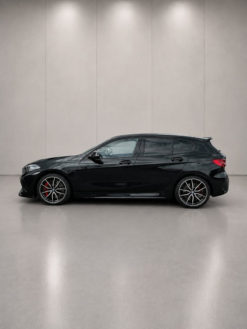 Bild 4 av BMW M135i xDrive M Sport / Miltec / H&K / Kamera / Stop&Go / 19"