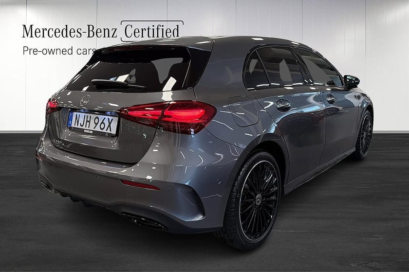 Bild 3 av Mercedes-Benz A 250 e AMG Night Burmester Rattvärme Backkamera