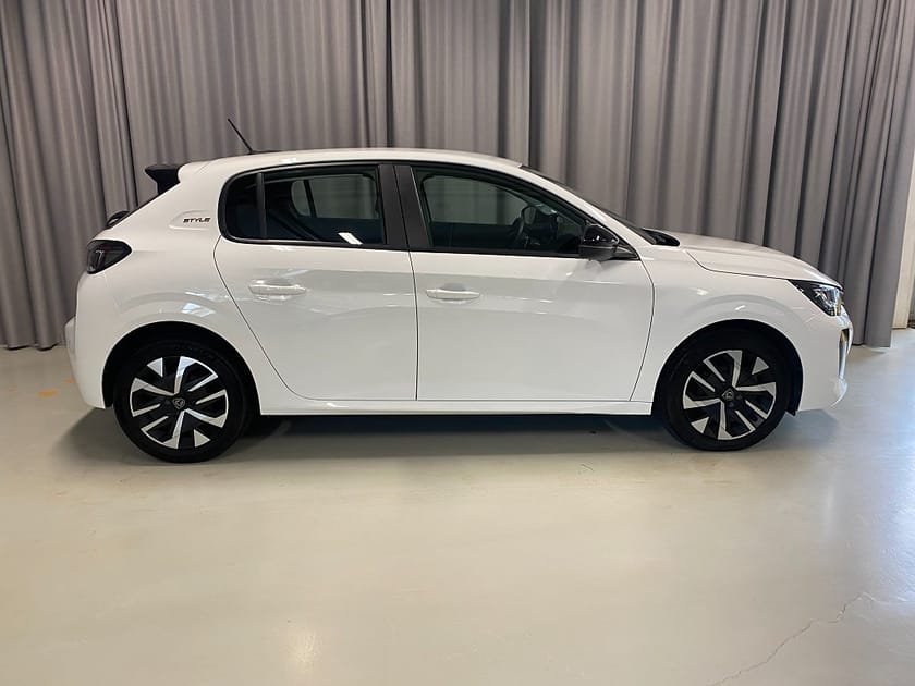 Bild 3 av Peugeot 208 HYBRID 100