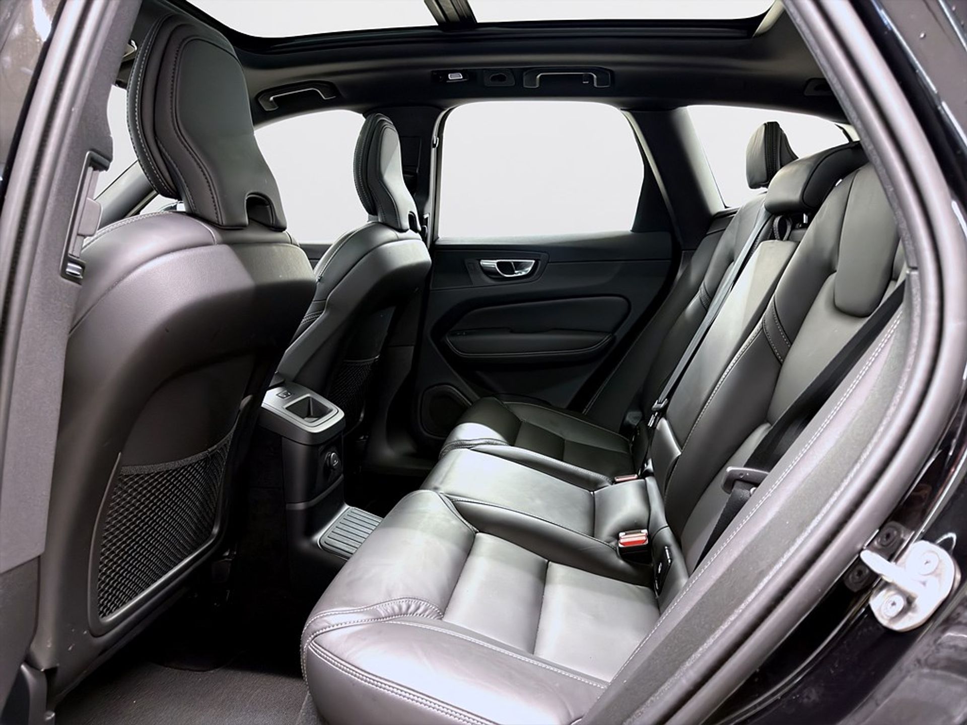 Volvo XC60 T6 Ultra 2025, kuva 10/10