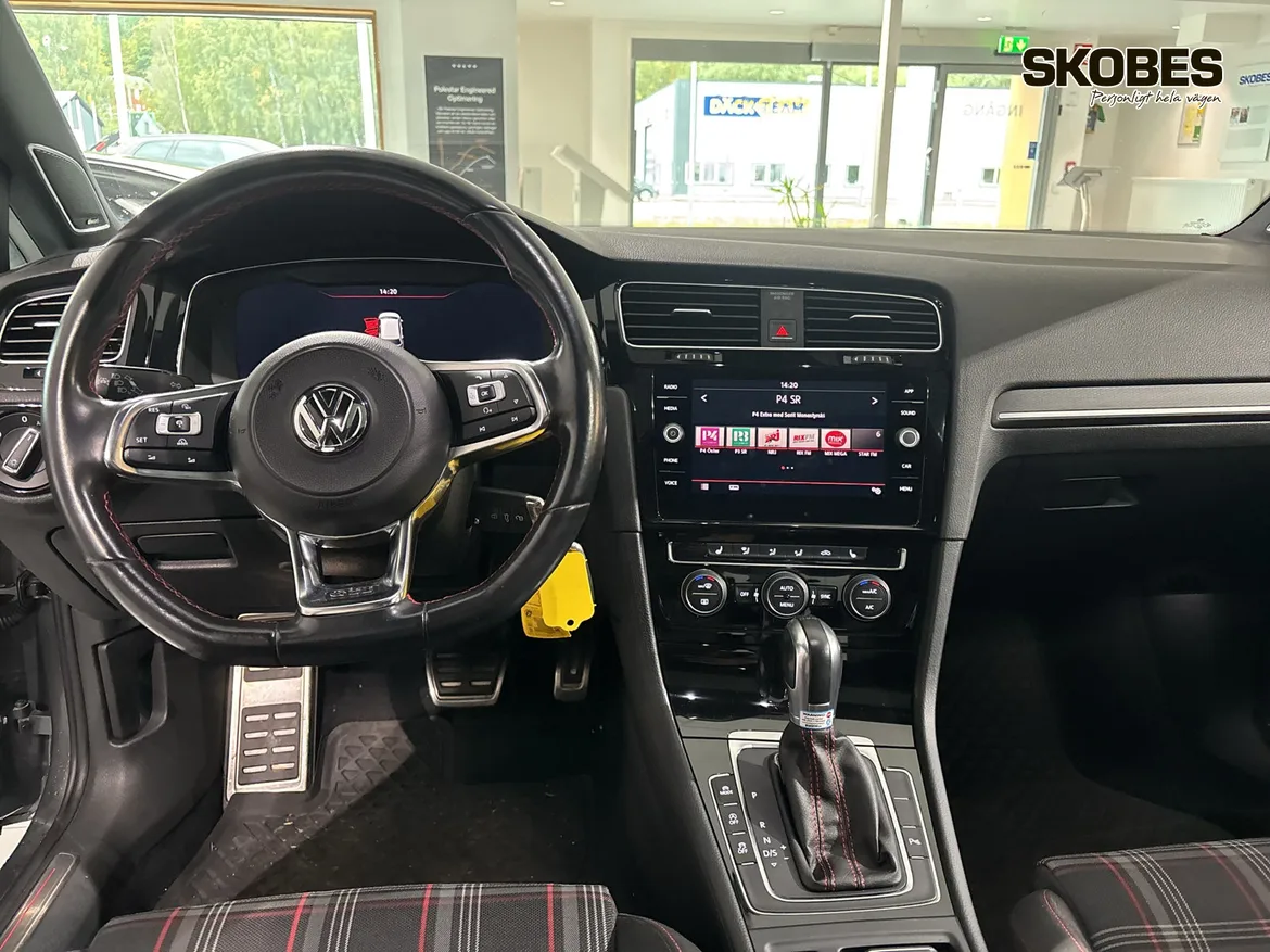 Volkswagen Golf  GTI Performance