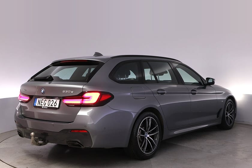 Bild 5 av BMW 530e xDrive Touring M-sport Kamera Värmare Navi Drag