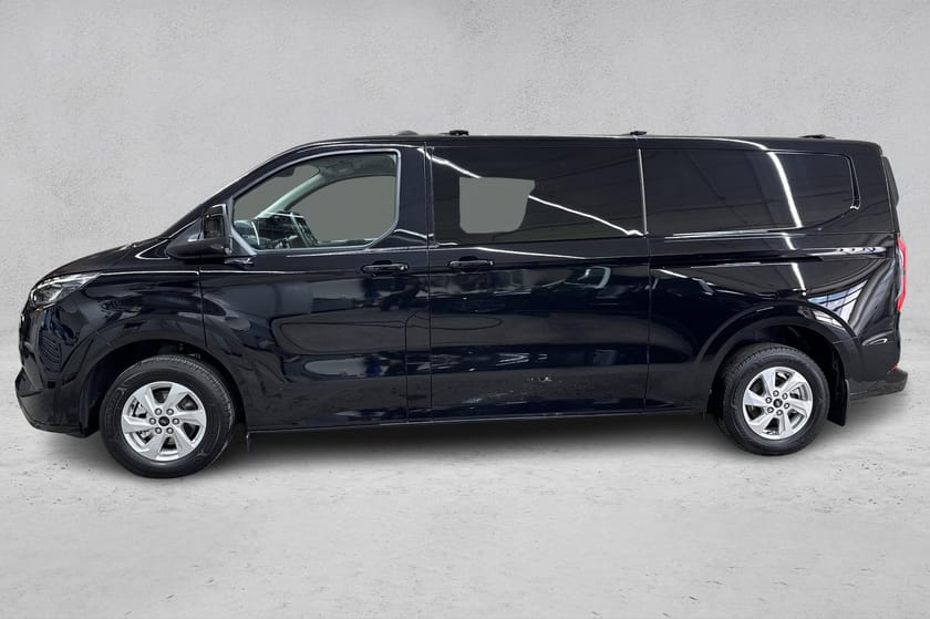 Bilde 2 av Ford E-Transit Custom 320 Crew Van 6 seter, STORT LASTEROM, Inntil 300km rekkevidde