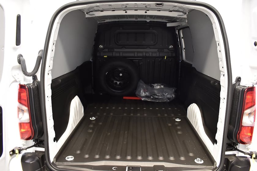 Bild 4 av Peugeot Partner 1.5 BlueHDi L2 Plus 130 4x4 EAT