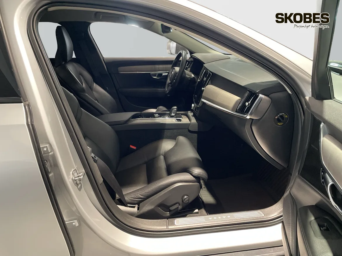 Volvo V90 Cross Country