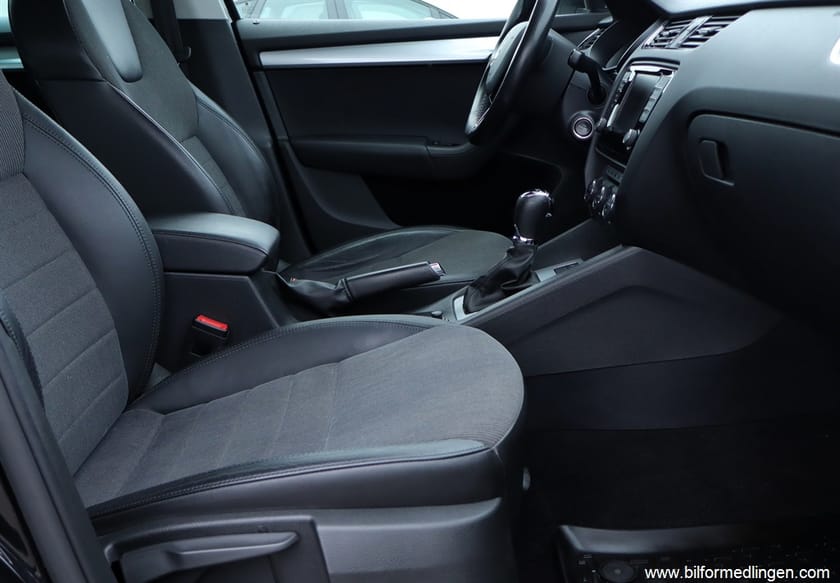 Bild 5 av Škoda Octavia Kombi Combi 2.0 TDI Aut S/V-hjul Nybytt kamrem