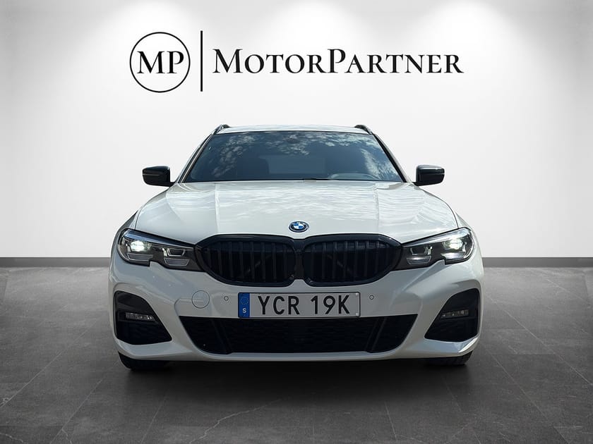 Bild 2 av BMW 330e xDrive Touring M Sport H/K Dragkrok Kamera