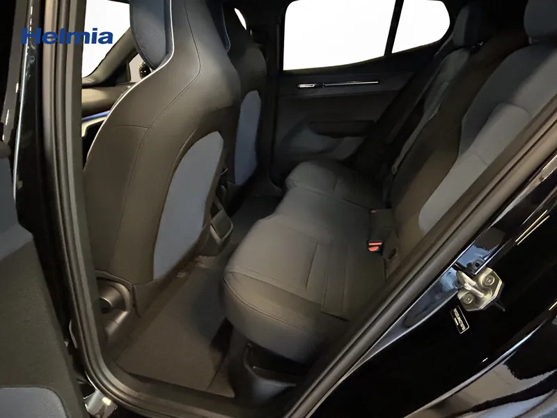 Bild 10 av 12 – Volvo EX30 P5 Long Range RWD Plus Black Edt