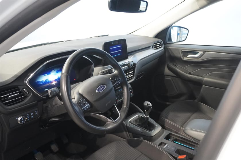 Bild 2 av Ford Kuga 1.5T Titanium Vinterpaket 150 hk Backkamera