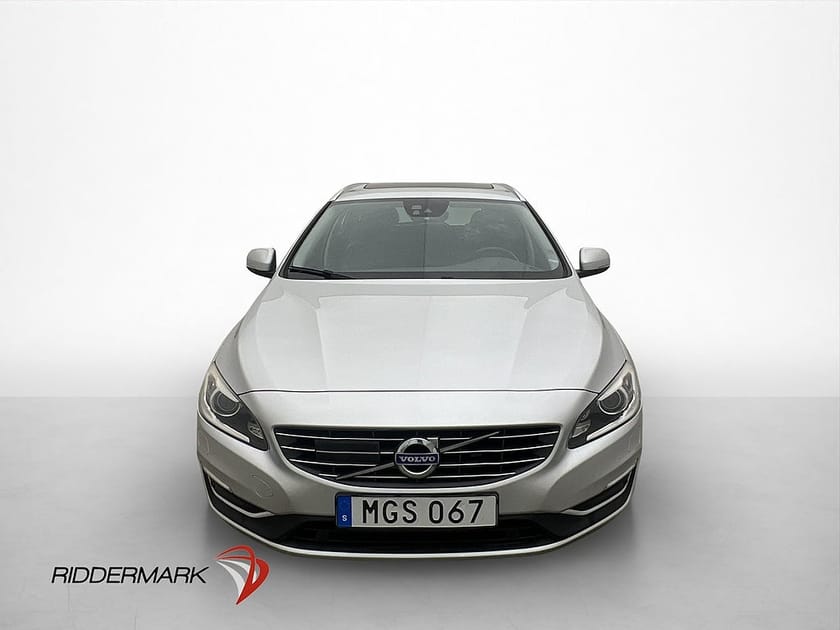 Bild 2 av Volvo V60 D4 Summum VOC D-Värmare Skinn Drag T-Lucka Navi