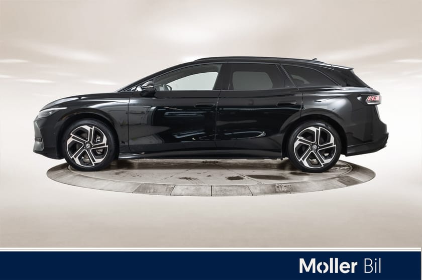 Bilde 2 av Volkswagen ID.7 GTX Tourer