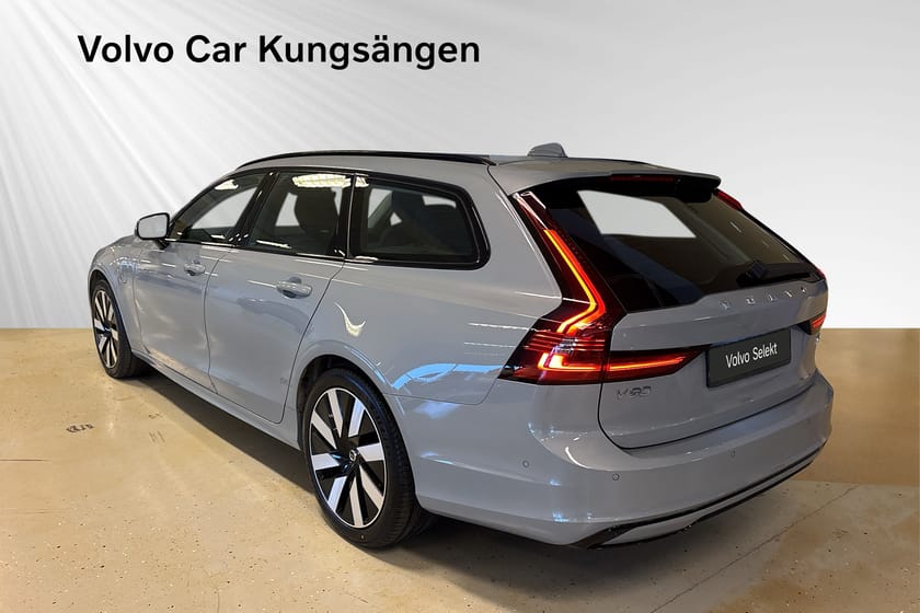 Bild 4 av Volvo V90 T6 Plus Dark Nordic Edition Harman/Kardon 360-kamera