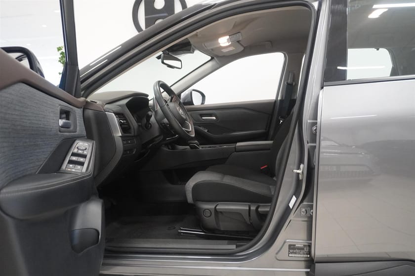 Bild 2 av Nissan X-Trail MHEV 2WD Acenta 7st