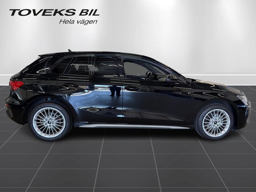 Bild 2 av Audi A3 Sportback 35 TFSI 150hk advanced backkamera/svartoptik