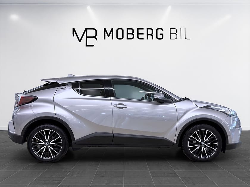 Bild 4 av Toyota C-HR 1.2 Turbo AWD 116hk Executive JBL B-Kamera