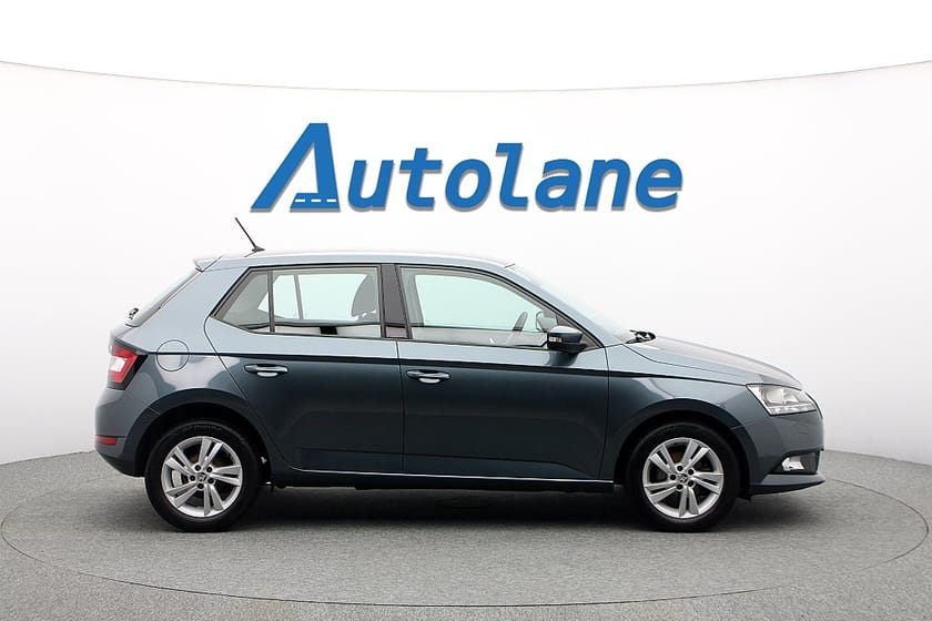 Bild 3 av Škoda Fabia Skoda 1.0 MPI Style, Låg skatt, Mirror Link, Farthållare 75hk