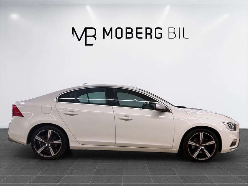 Bild 4 av Volvo S60 T3 152hk Helg på Moberg! R-Design Värmare PDC