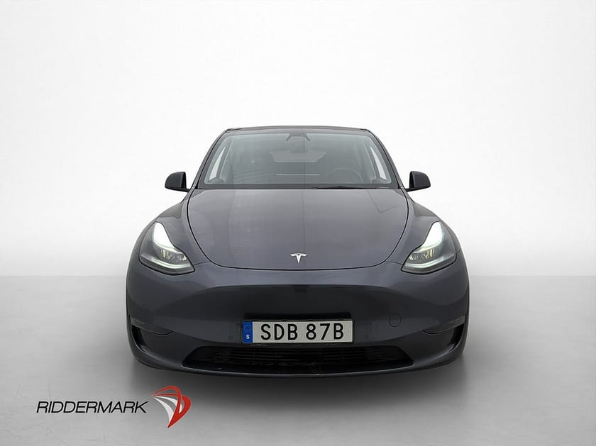 Bild 2 av Tesla Model Y Long Range AWD Panorama Autopilot Svensksåld