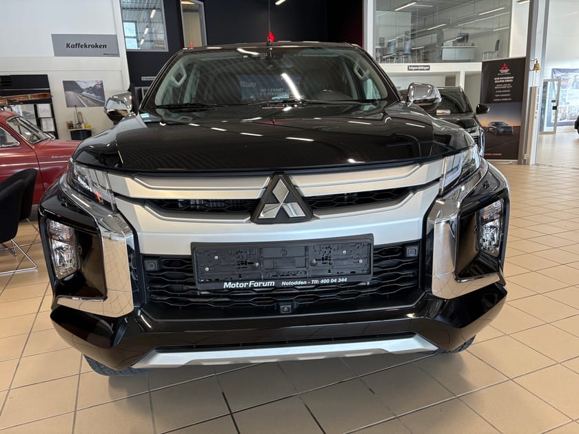 Bilde 2 av Mitsubishi L200 Dobbelcab med 4WD og over 3 tonns hengervekt