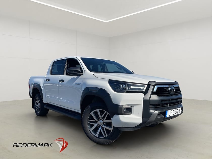 Bild 3 av Toyota Hilux Dubbelhytt Invincible 2.8 4WD M/K-Värmare Drag Diff Moms