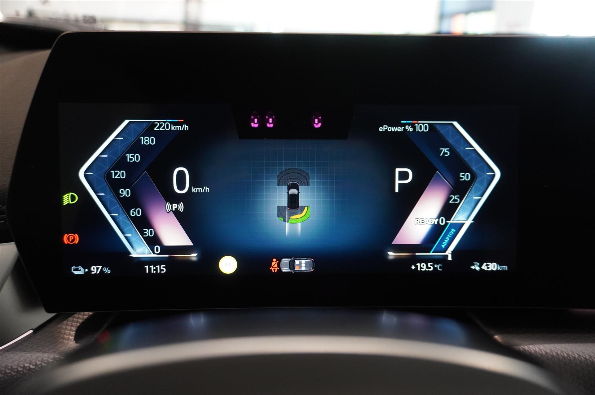 BMW iX1 eDrive20, 204ps, 2027