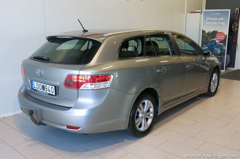 Bild 5 av Toyota Avensis Kombi 1.8 VVT-i 147hk Drag V-Hjul 1 Ägare