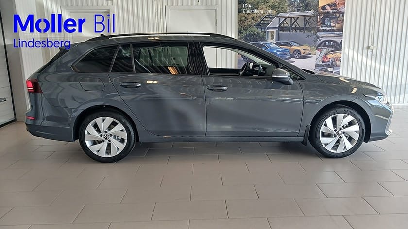 Bild 4 av Volkswagen Golf Sportscombi SC Life 1,5 eTSI 150 HK DSG7 DRAG P-VÄRMARE, B-KAMERA
