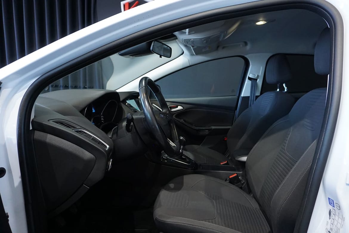 Ford Focus 2018 - miniatyr 12