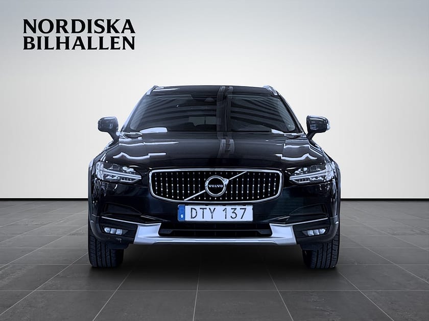 Bild 2 av Volvo V90 Cross Country D4 AWD Inscription Pro Värmare Drag Backkamera