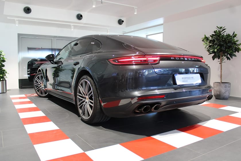 Bild 2 av Porsche Panamera 4 E-Hybrid 