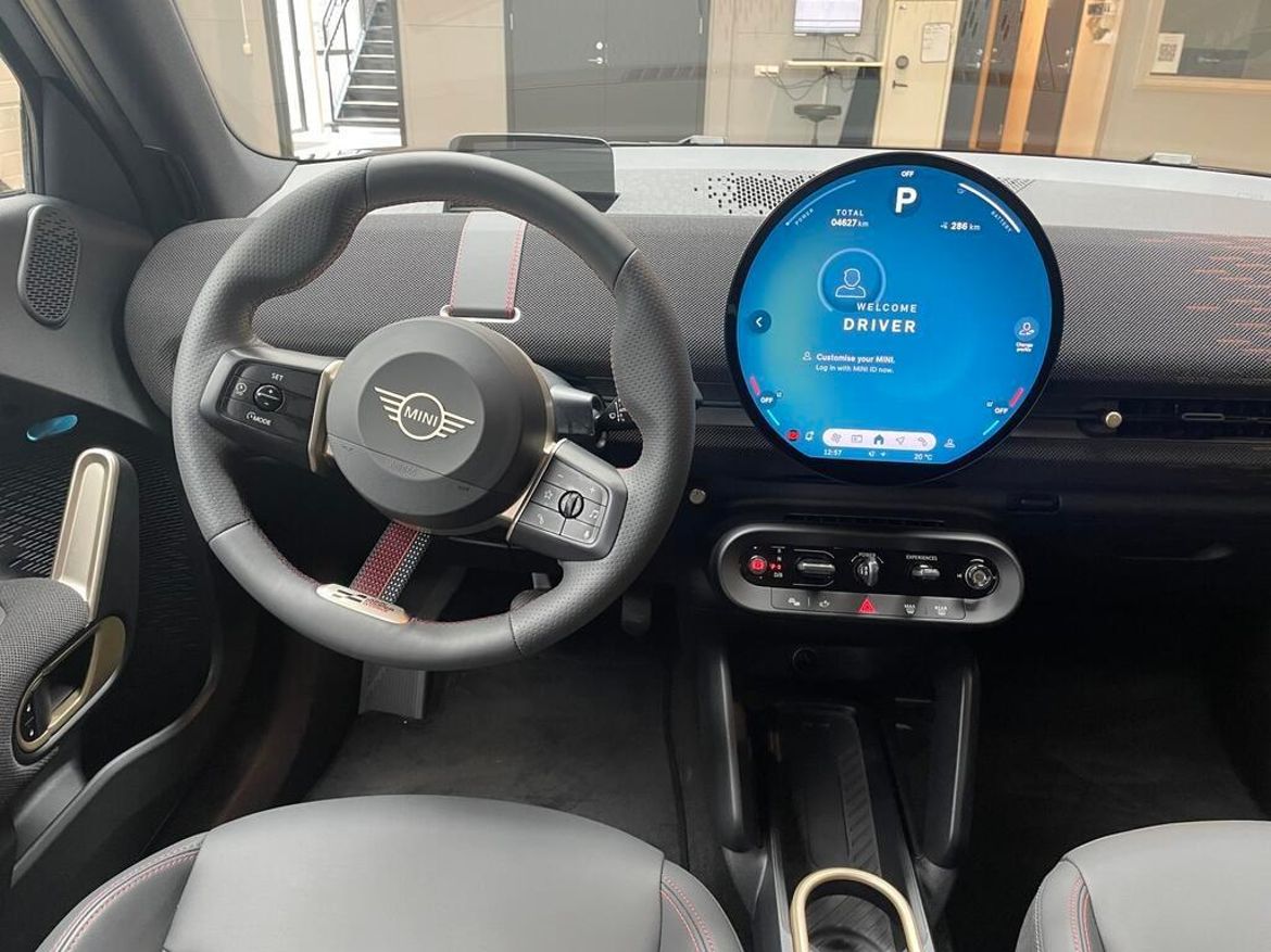 MINI Aceman E, 184hp, 2025