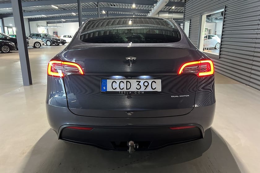 Bild 5 av Tesla Model Y Long Range AWD MOMS Panorama 360 Navi Autopilot Drag
