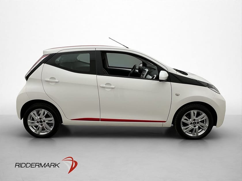 Bild 5 av Toyota Aygo 1.0 VVT-i 69hk X-PLAY Bluetooth Farthållare