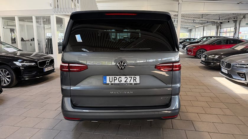 Bild 4 av Volkswagen Multivan eHybrid 4M 4MOTION, 245hk DSG Lång Drag Navi 360° kamera