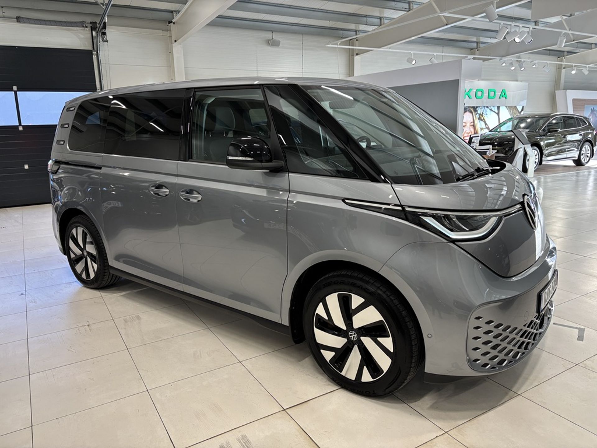 Volkswagen ID. Buzz 82 kWh 2023, bild 3/10
