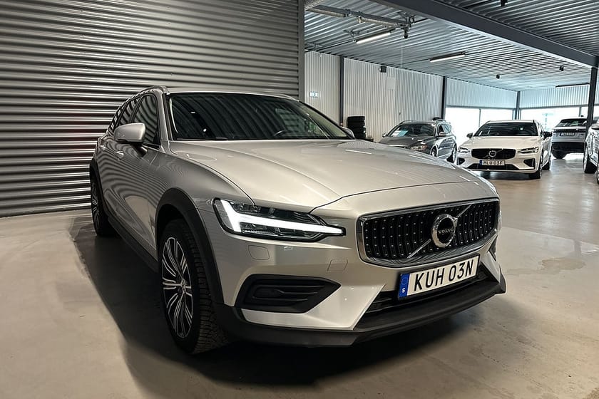 Bild 3 av Volvo V60 Cross Country D4 AWD Geartronic Momentum Värmare Navi Euro 6