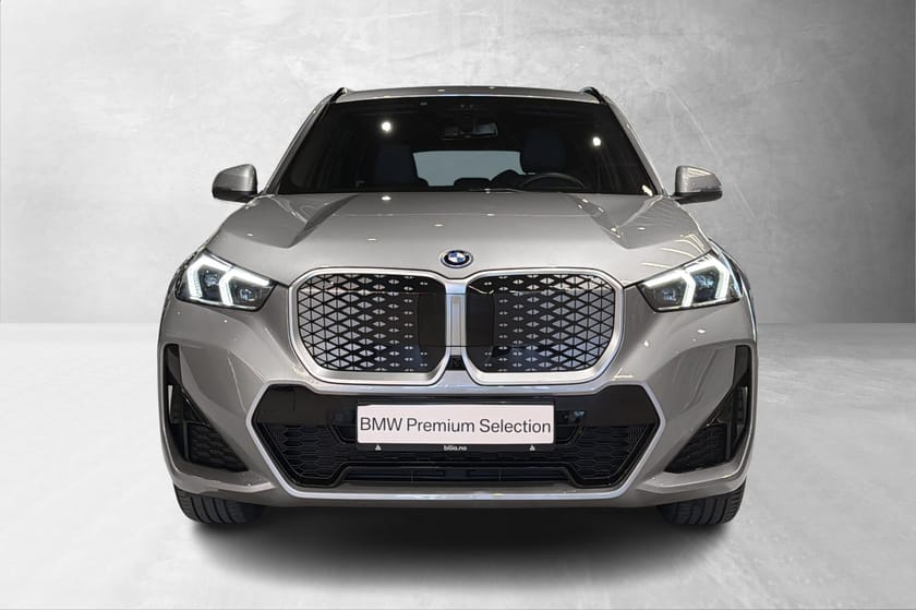 Bilde 2 av BMW iX1 xDrive30 FullyCharged, M-Sport,HUD,H/K,H-feste