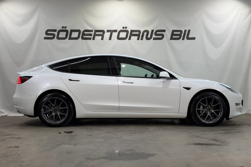 Bild 5 av Tesla Model 3 Long Range AWD DRAG MOMSBIL