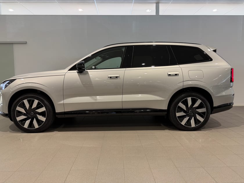 Bild 3 av Volvo EX90 Twin Motor Plus 7-sätes / 360 kamera / Backkamera / 10 000kr tillbehör /