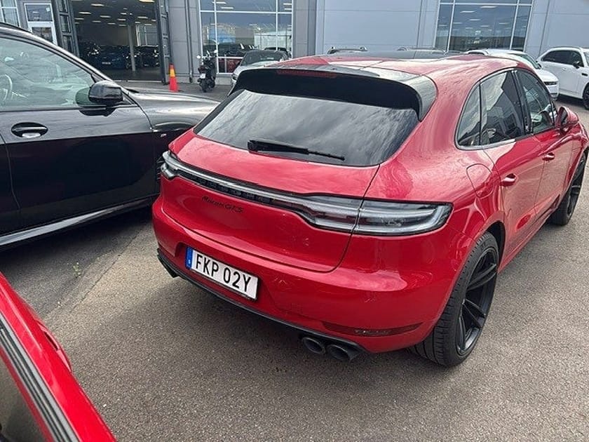 Bild 3 av Porsche Macan GTS PDK / Panorama / Luftfjädring / Drag
