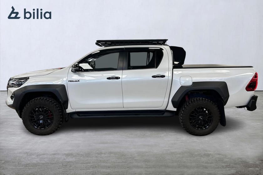 Bild 3 av Toyota Hilux Dubbelhytt D-CAB 2,8 GR SPORT II Rhino-rack Blixtljus X-ljus Arbetsbelysning